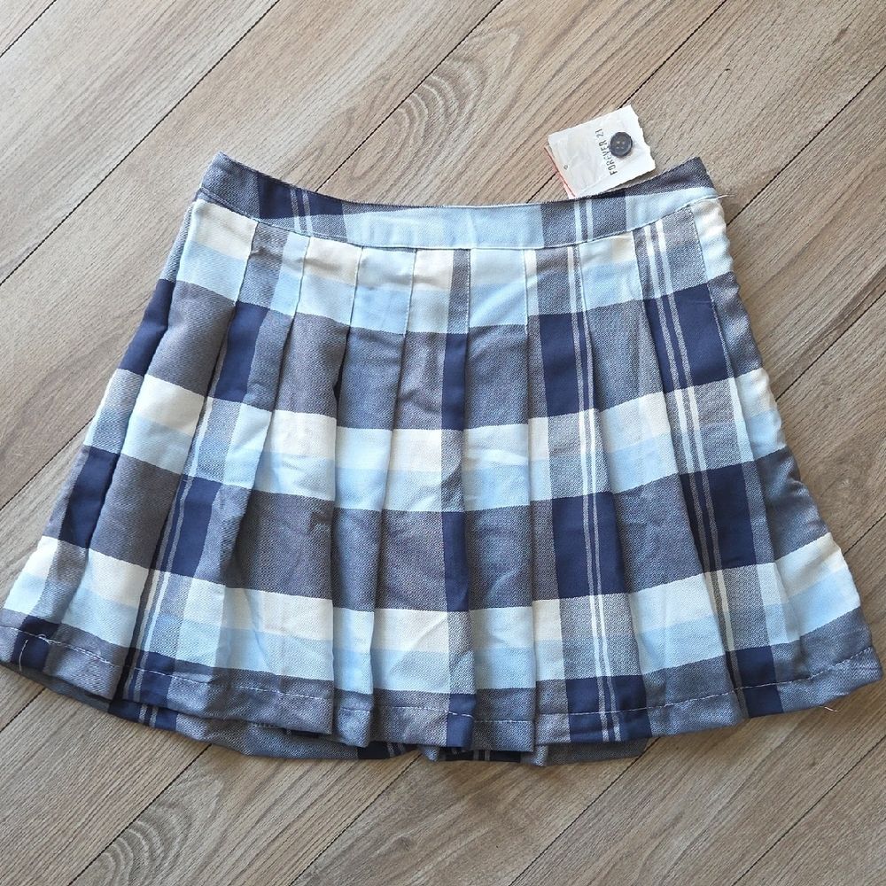 Forever 21 Large Blue and White Plaid Skater Skirt